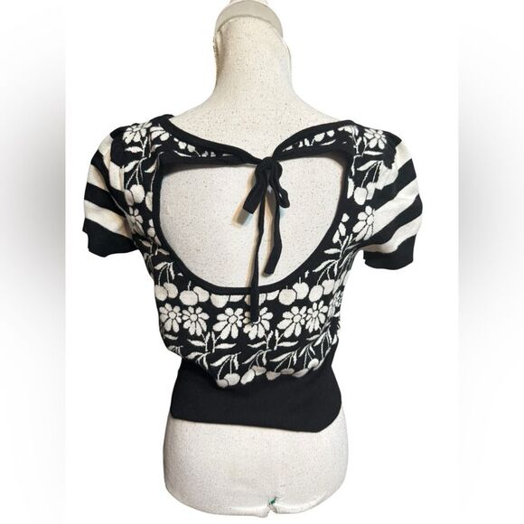 NWT - Anthropologie Maeve Trixie Sweater Tee Top Size S Big Key Hole Back - Picture 4 of 5